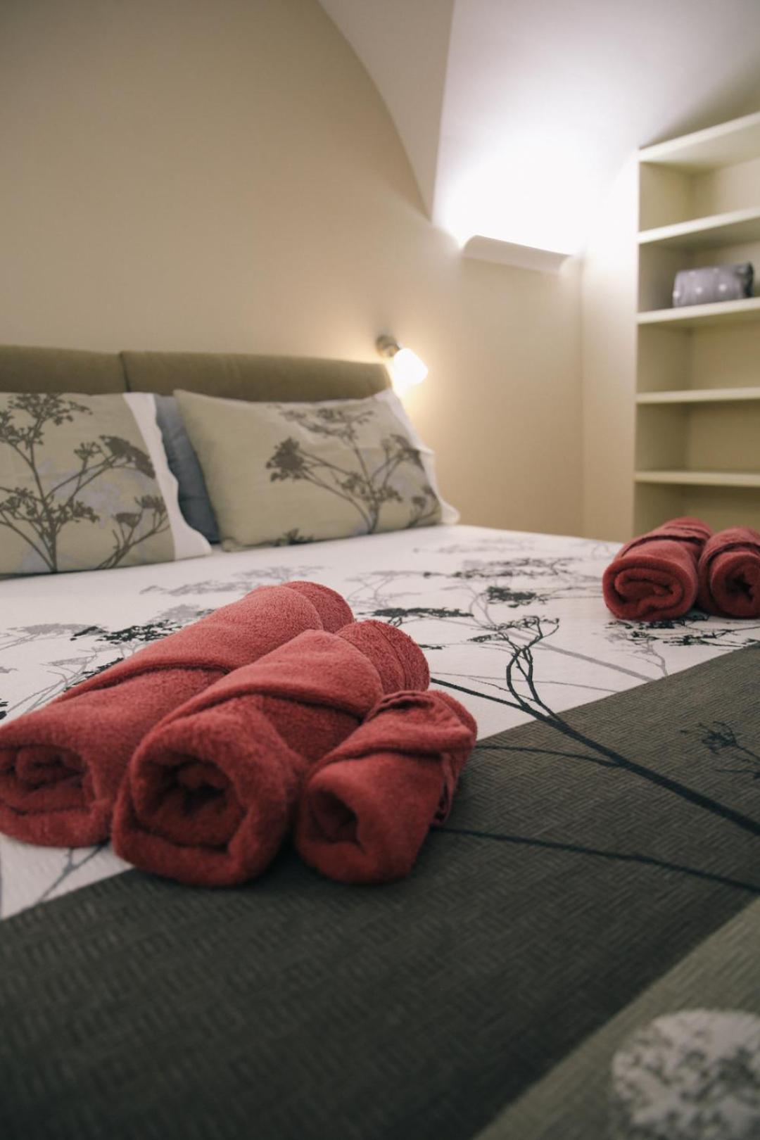 Romana Apartment *